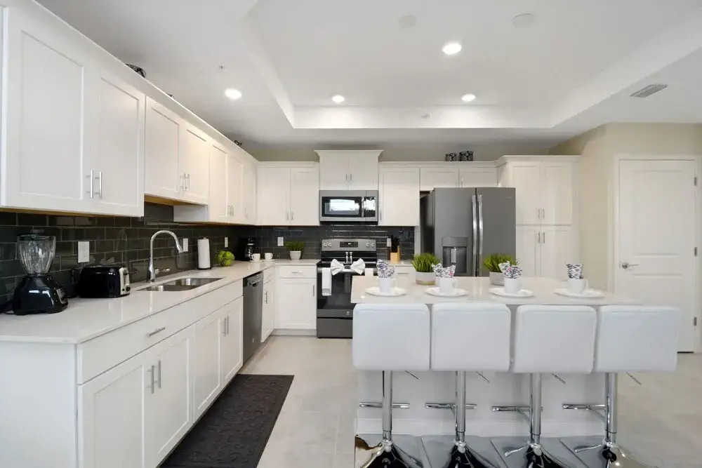 201 Apartment Storey Lake 46657/46937