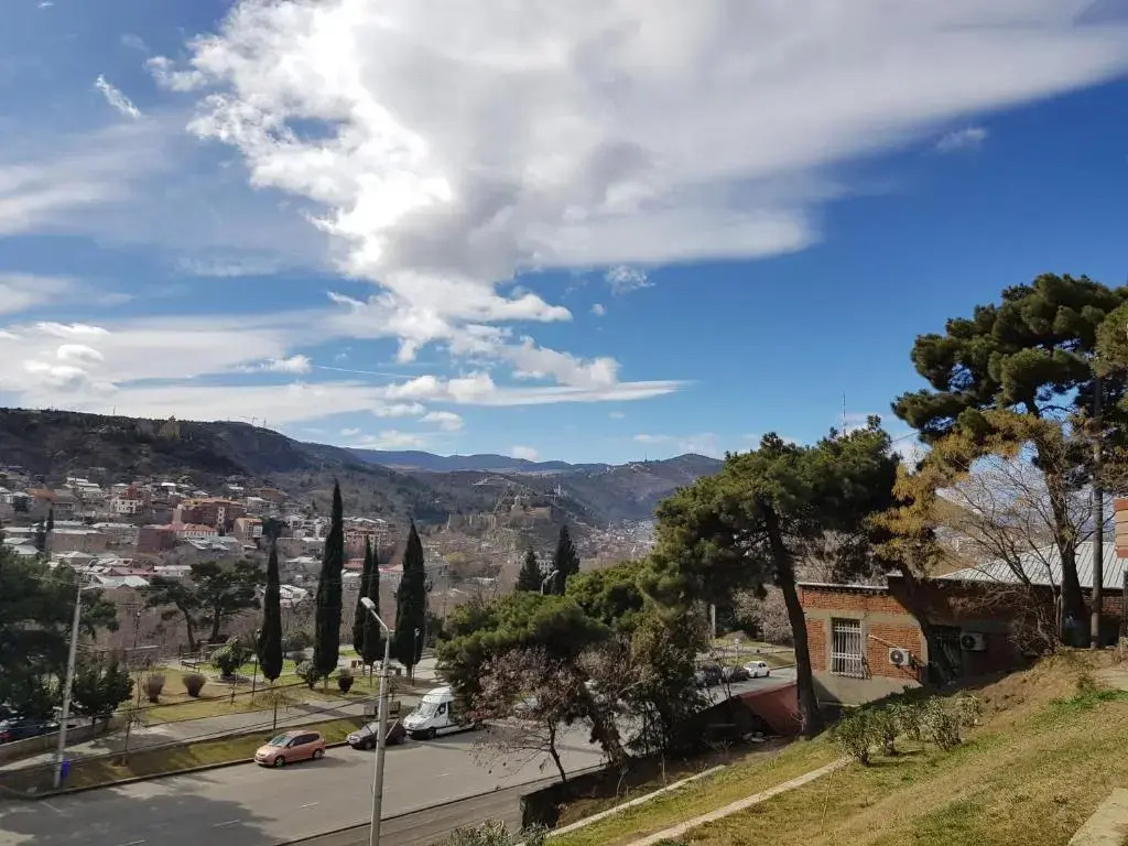 Spacious 76 qm Apartment Near City Center