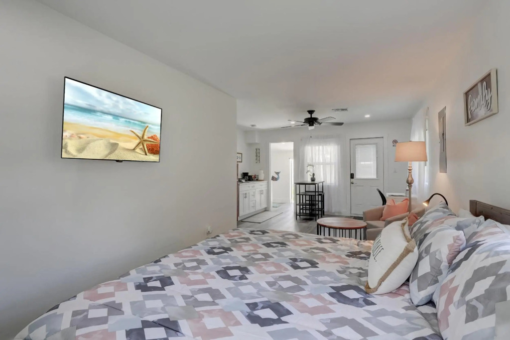 Three Rental Units In This Bonita Springs Compound