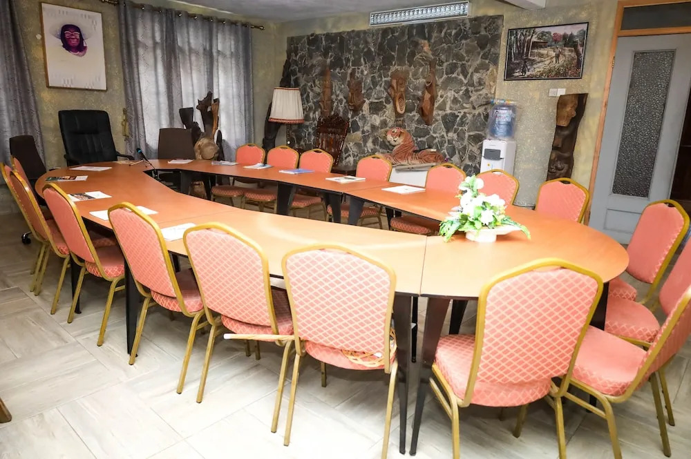 Art and Leisure-EB Hotel