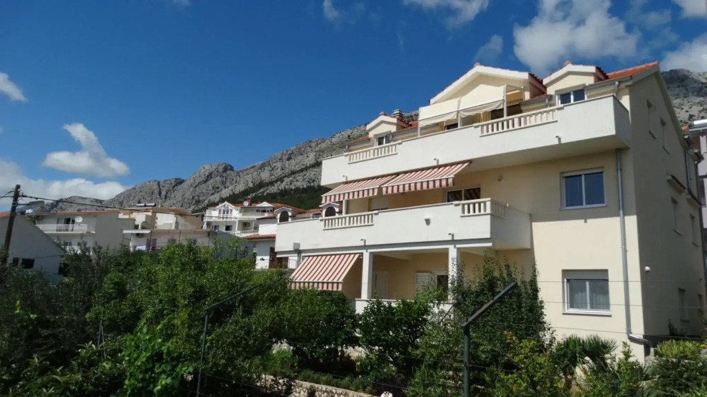 Mari - sea View Apartments - A4 Red