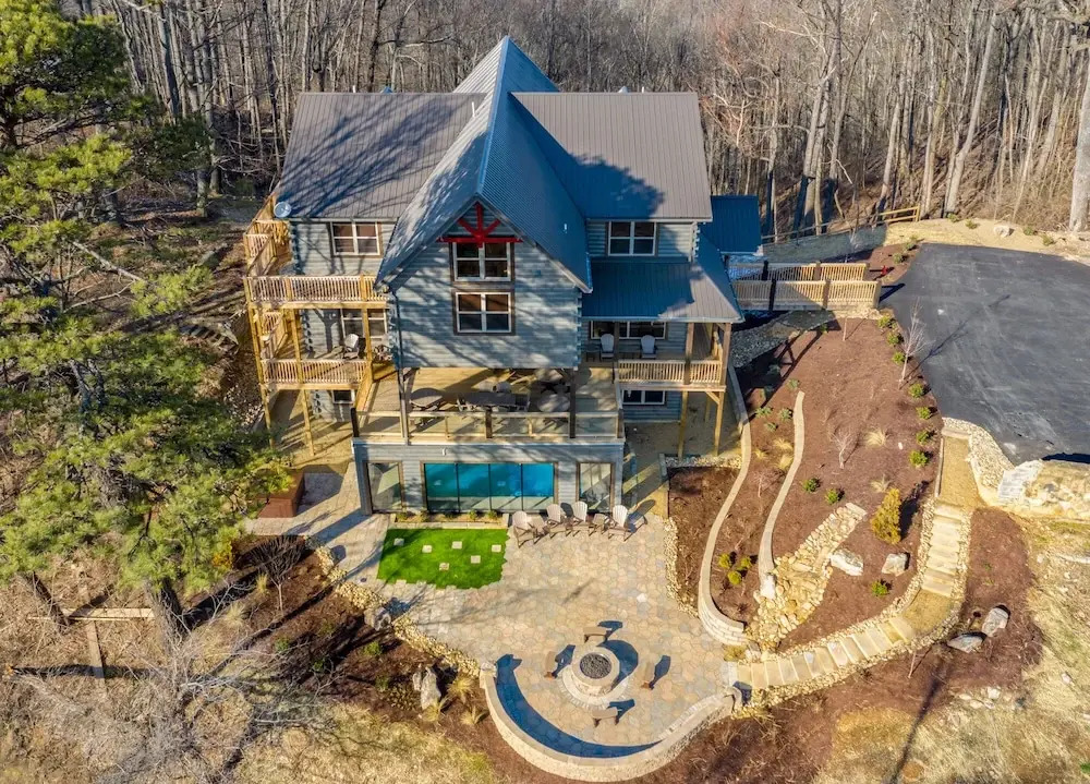 Greystone Retreat 13 Bedrooms 13.5 Bathrooms Cabin