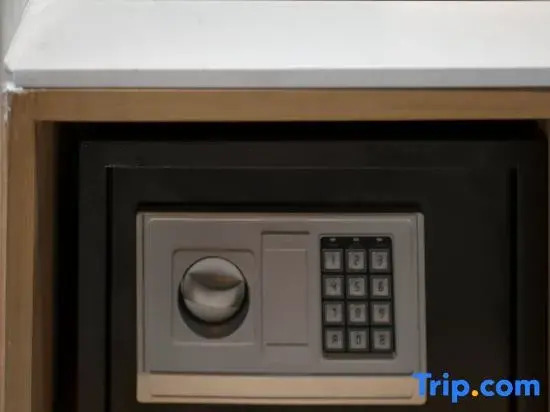Coralline Hotel(Shenzhen Baoan Haiya Mega Mall Branch)