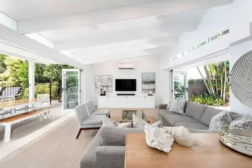 9 Cooran Court