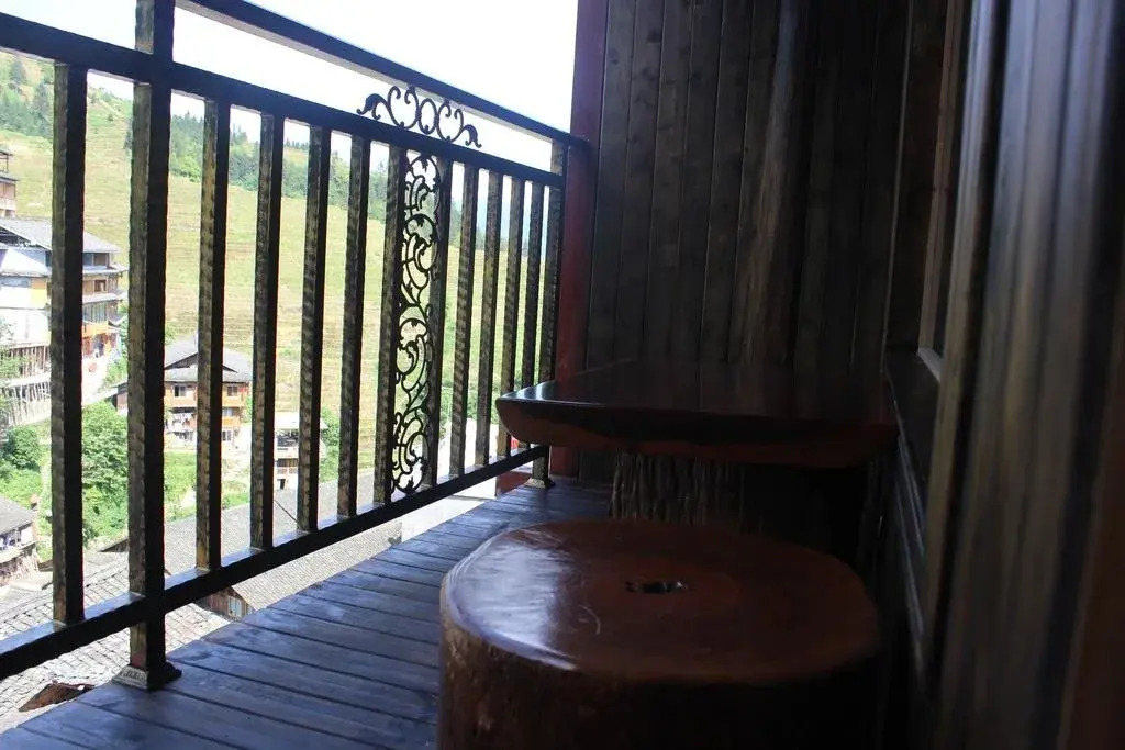 LongShenglongji Hotel