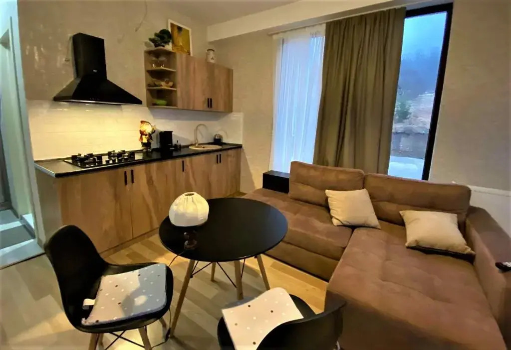 Apartment 123