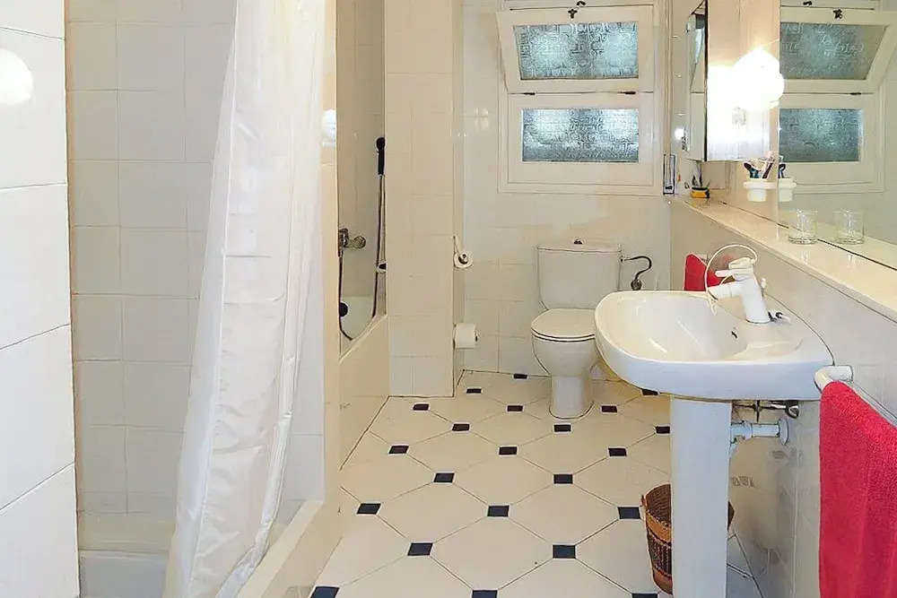 Villa in Roses with Private Pool & Sea Views