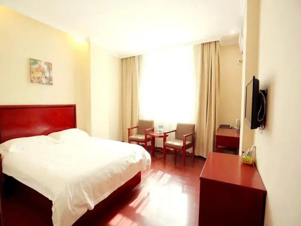 GreenTree Inn Anhui Fuyang Taihe South Xiyang Road Business Hotel