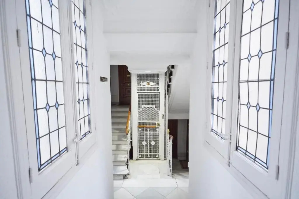 LEEWAYS APARTMENT IV in ALCALÁ 99