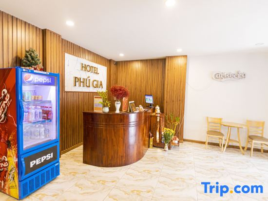 Phú Gia Hotel 1609 Huỳnh Tấn Phát