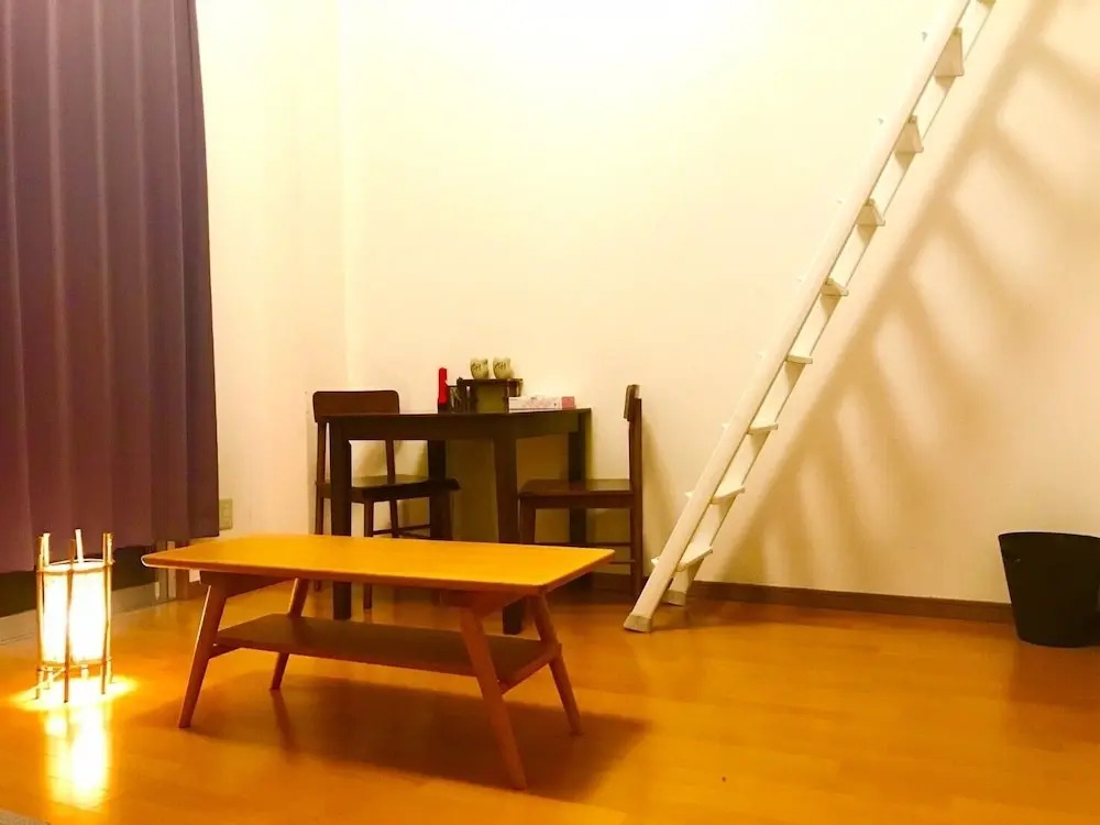 Local Nakasu Apartment