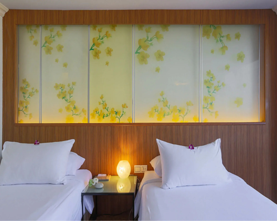 Ploy Palace Hotel
