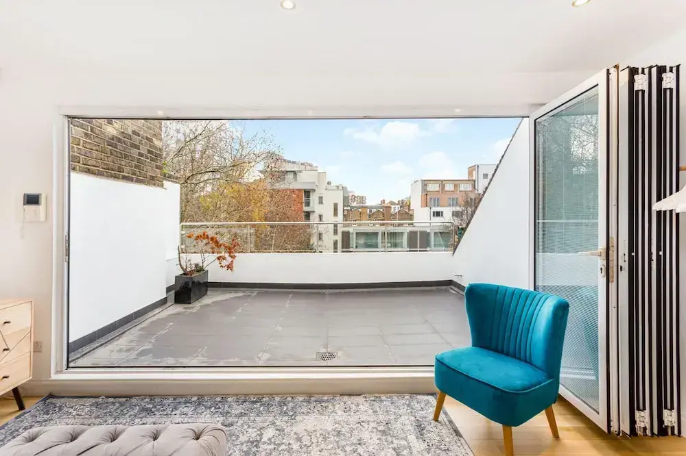The Crabtree Coach House - 4bdr House With Private Rooftop Terrace
