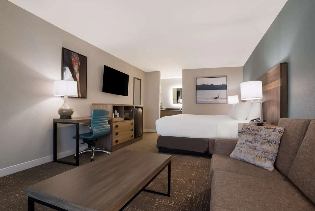 Best Western Flagship Inn