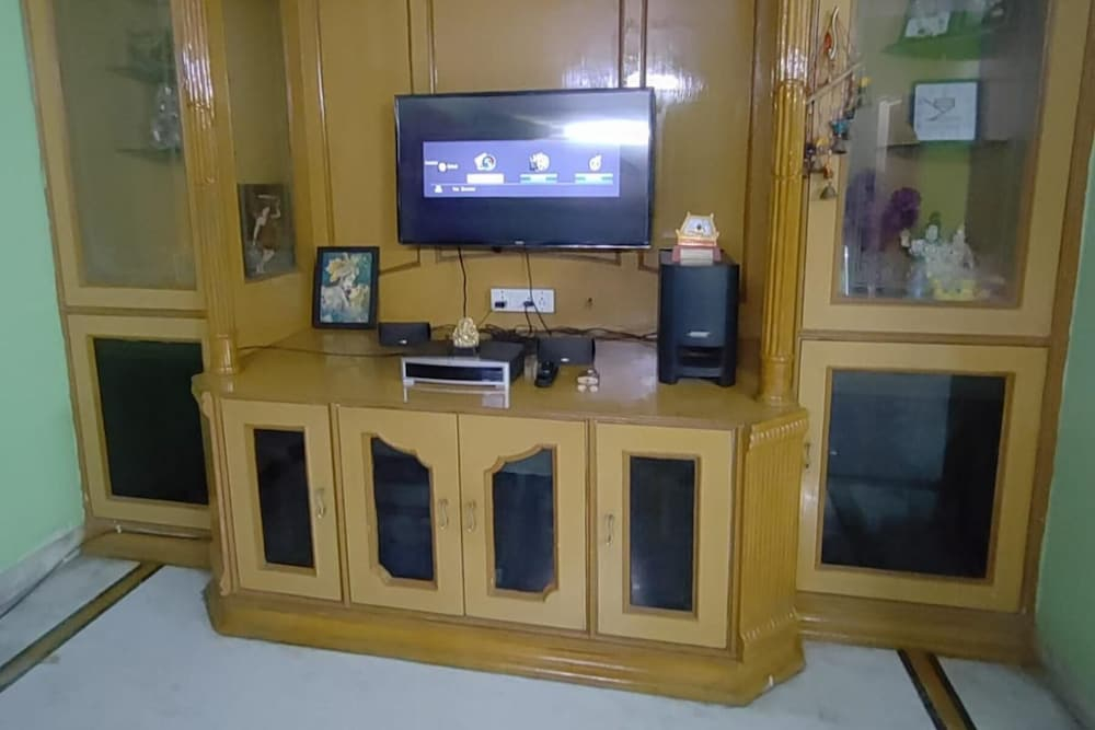 Hyderabad Serenity Retreat - 3 Bdrm Apartment