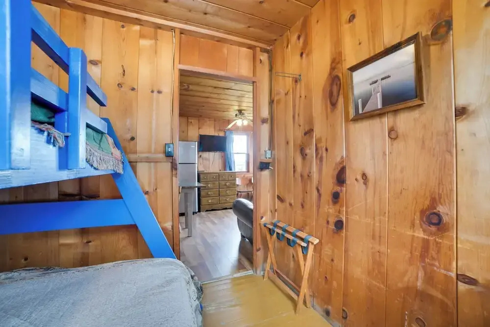 Complimentary Boat Rentals! Lake Huron Cabin