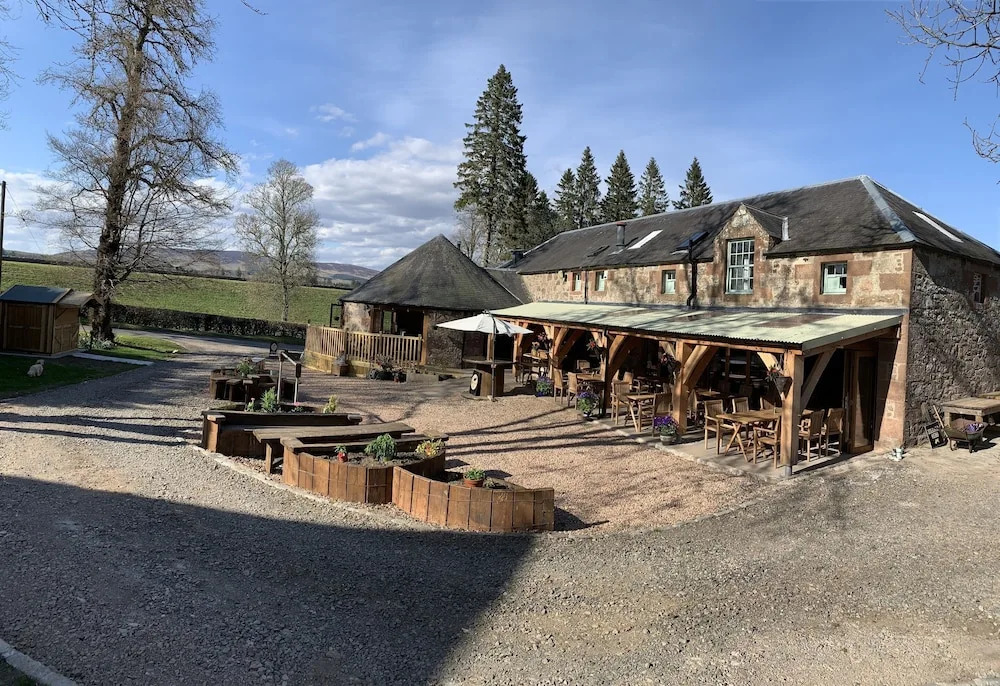 Lochside Lodge & Roundhouse Restaurant