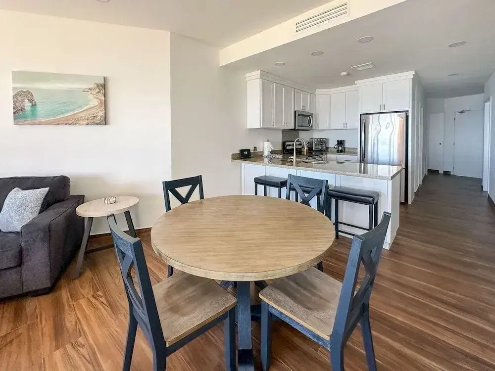 Steps to Sandy Beach Pool Renovated 2BR Condo
