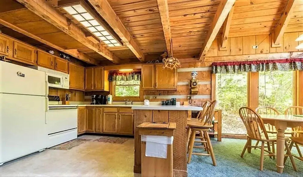 Snuggled Inn 2 Bedroom Cabin