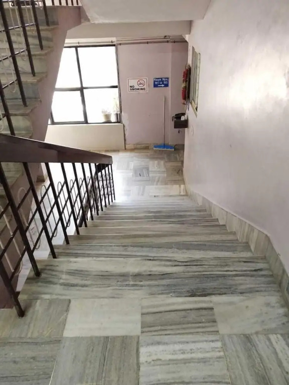 iROOMZ Hotel Abhiman
