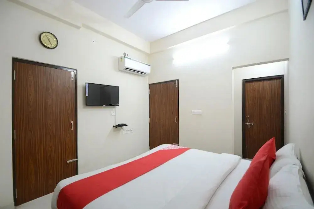 OYO 19970 Hotel Pink View