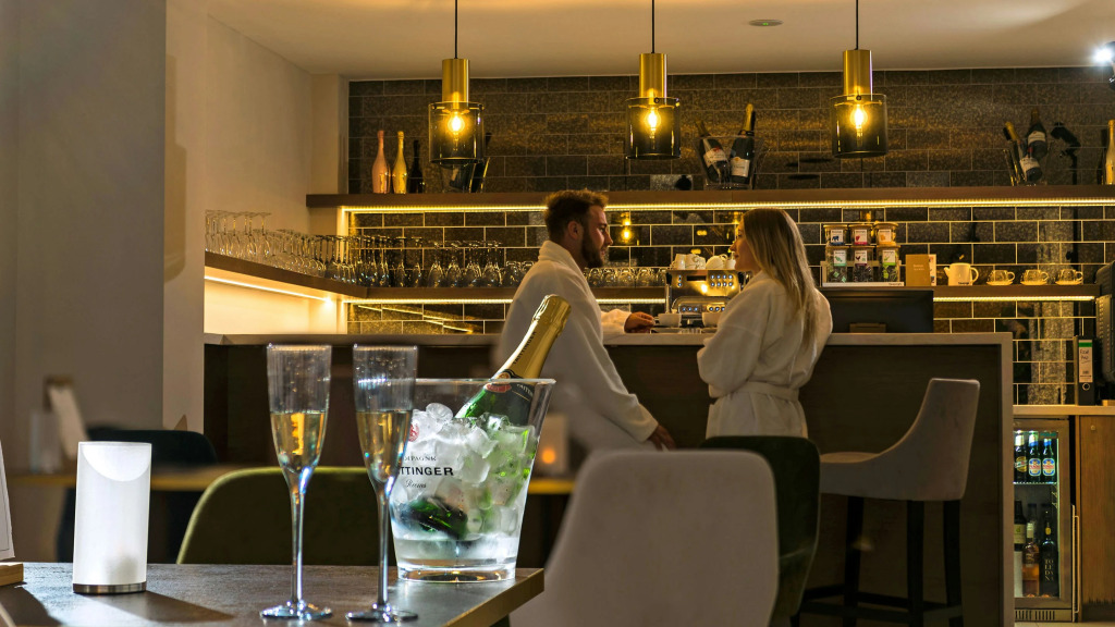 Hatherley Manor Hotel & Spa