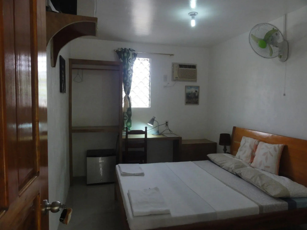 Sea Turtle House Moalboal