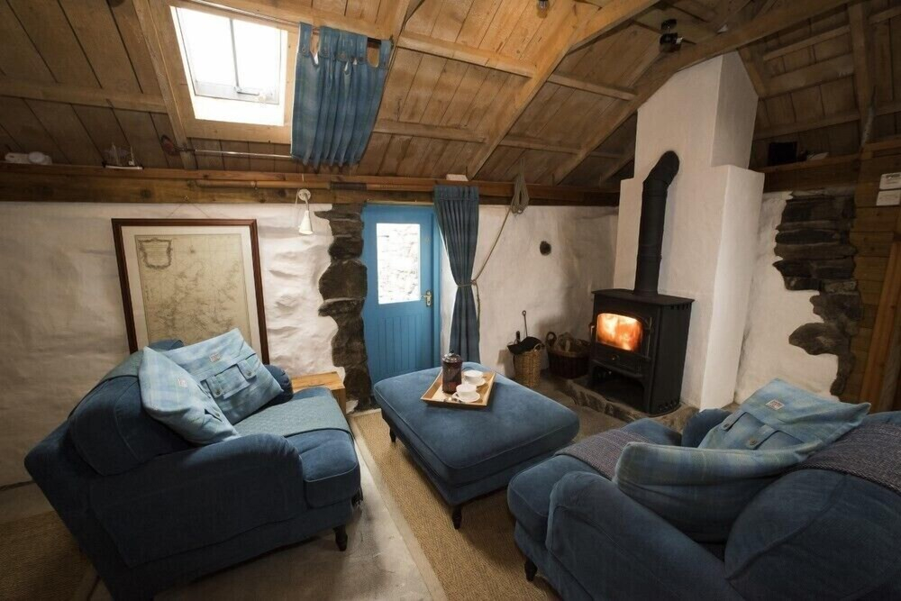 Tigh Bhisa Blackhouse
