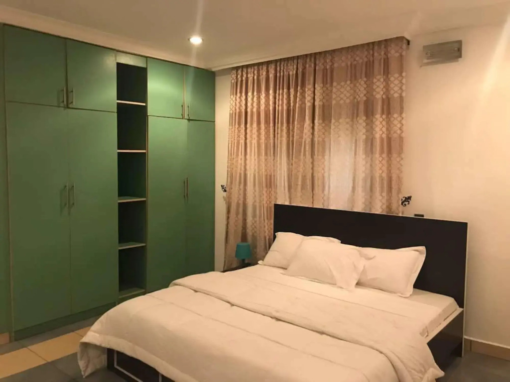 Diplomatic suites