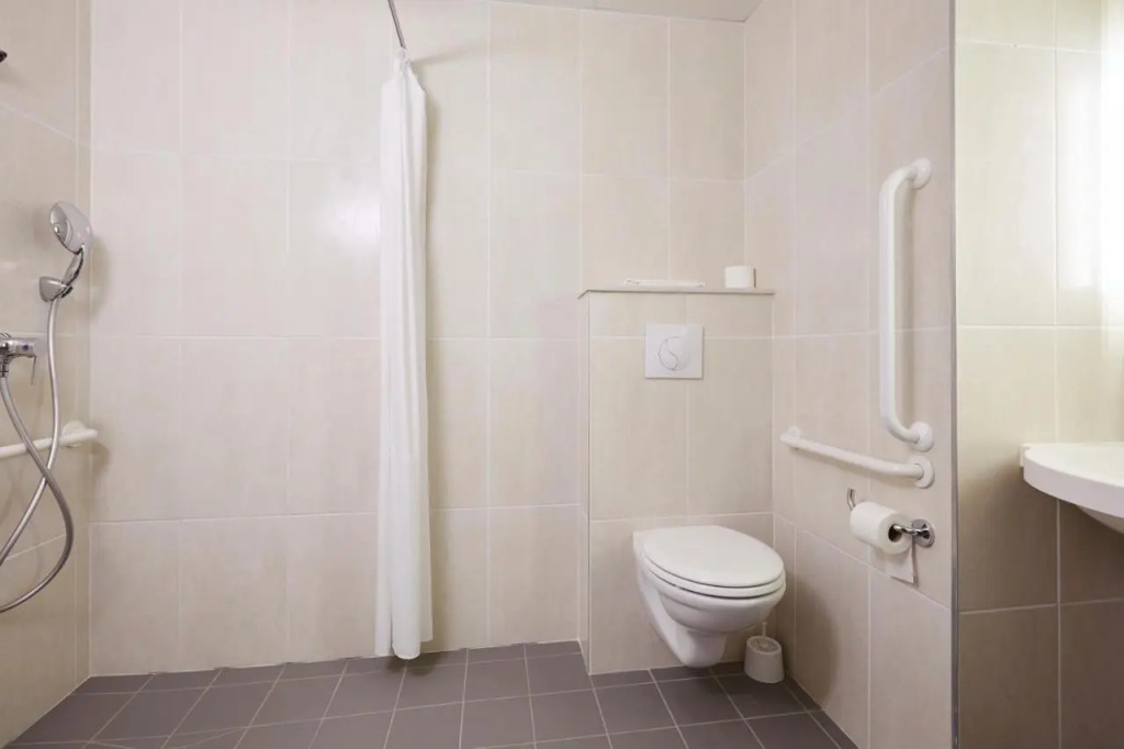 B&B HOTEL Clermont-Ferrand Le Brézet Aéroport