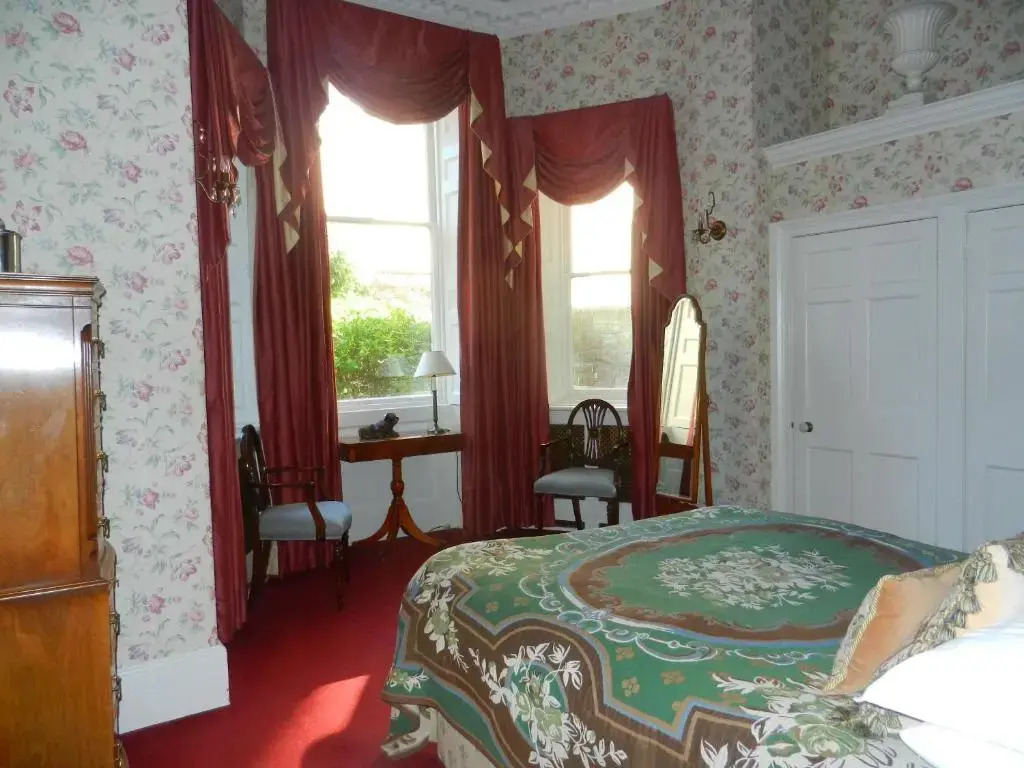 Circus House Apartment