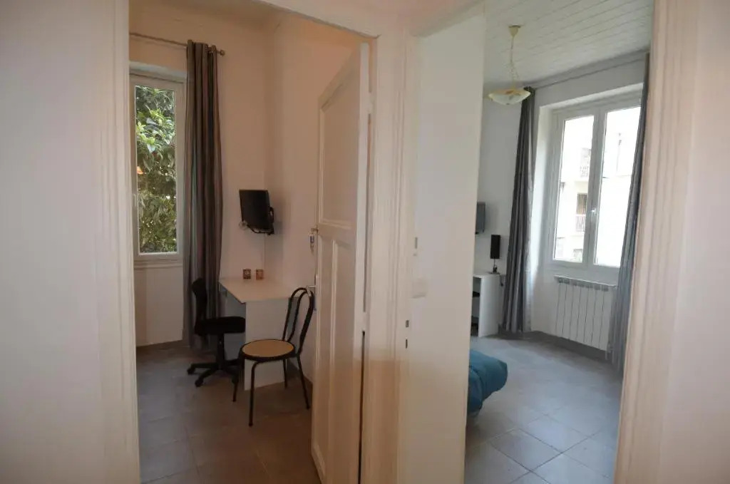Appartement 4 Personnes Dans Les Hauteurs du Port de Nice