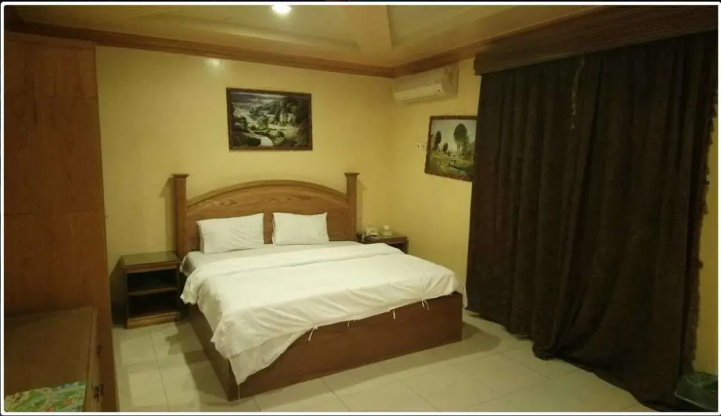 Khreis Suites Hotel