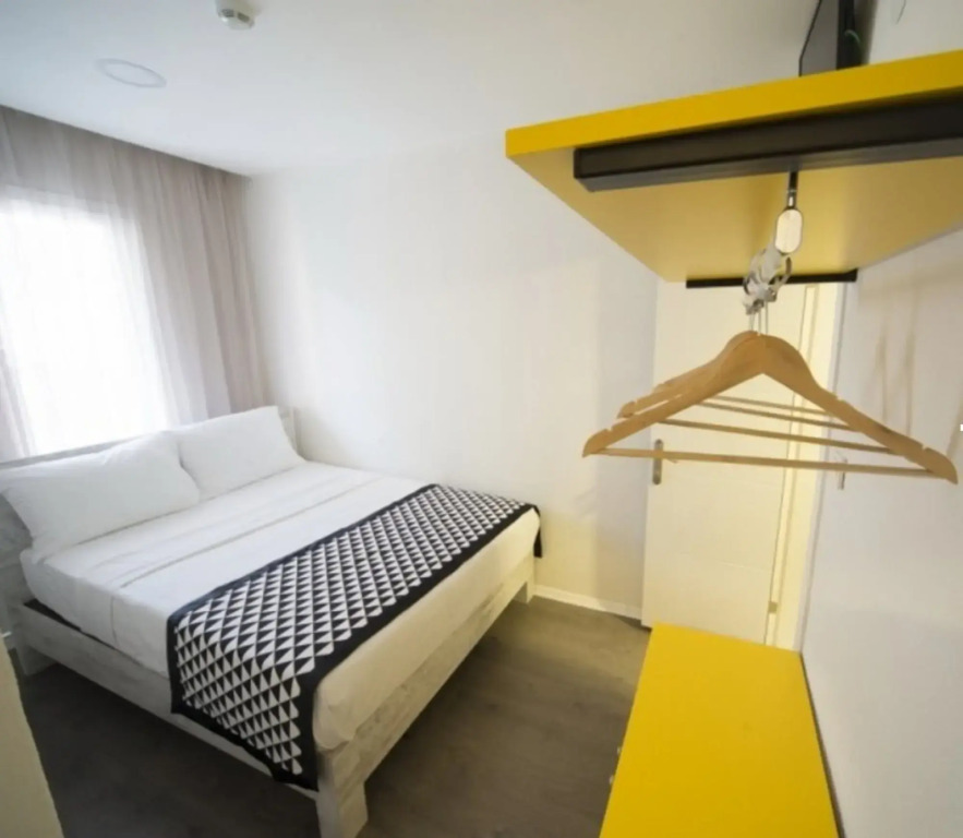 Piano Hotel