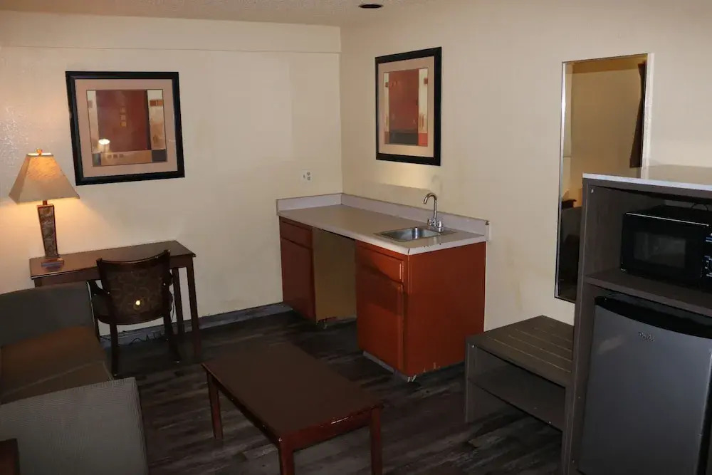 Days Inn Fresno South