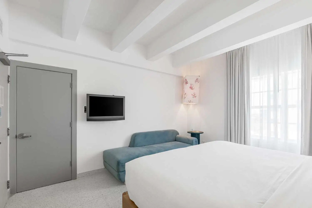 The Townhouse Hotel