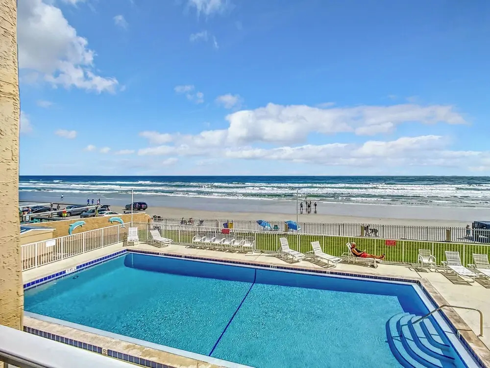 Oceania Beach Club 205