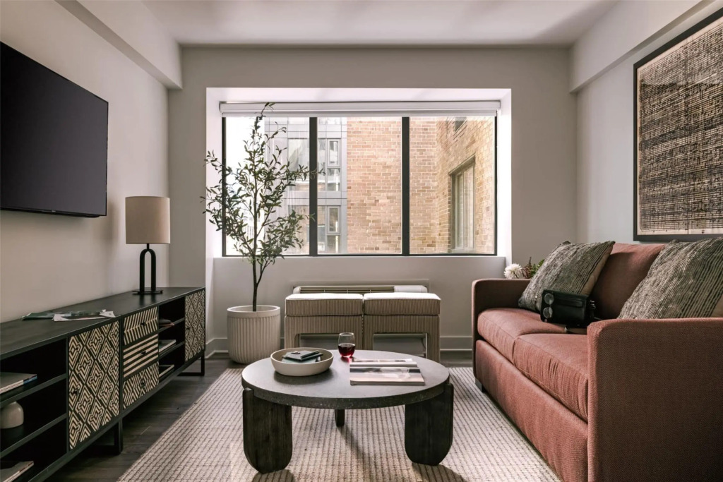 The Arlo, BW Signature Collection