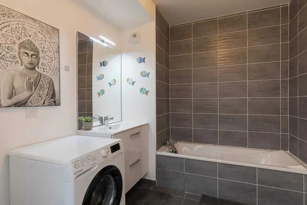 Charming Apartment 2br/4p - Near to Lyon