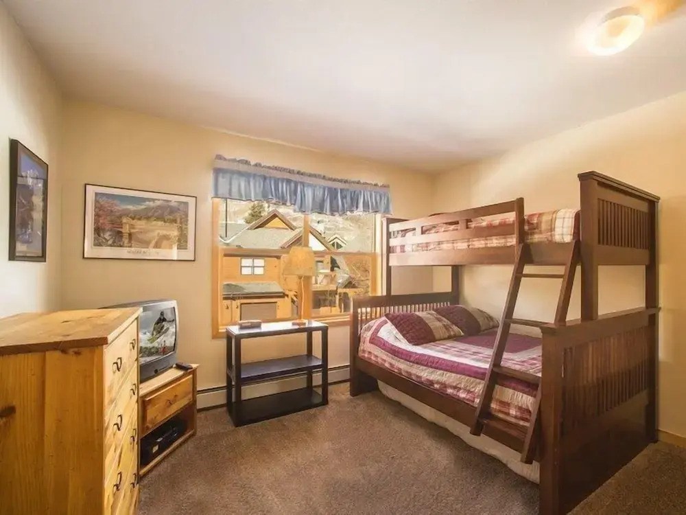 Snake River Village 2 Bedroom Apartment by Key to the Rockies