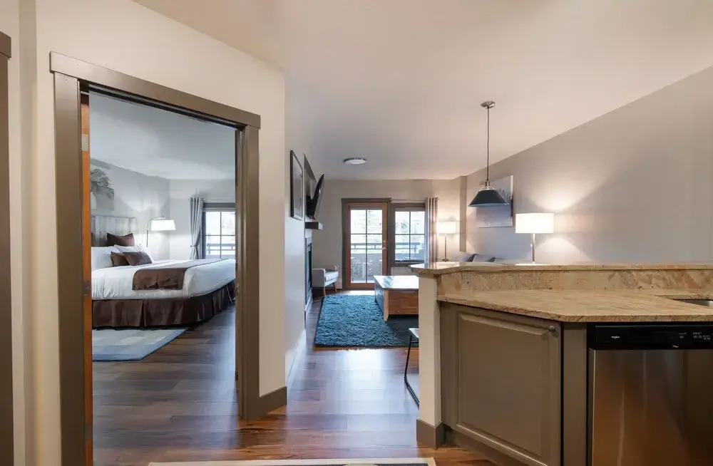 Slopeside Ski-In Ski-Out Condo - Zephyr Mountain Lodge Premium-Rated 1214