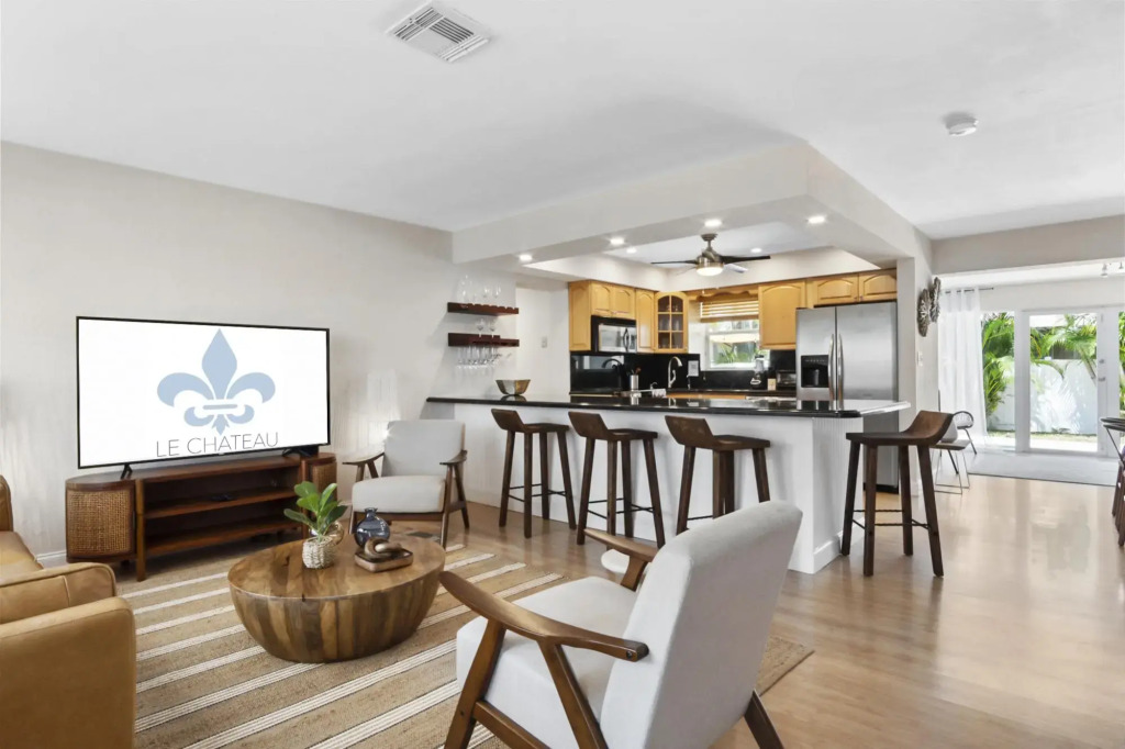 Tropical Oasis Fantastic 4 BD 3 BTH Home