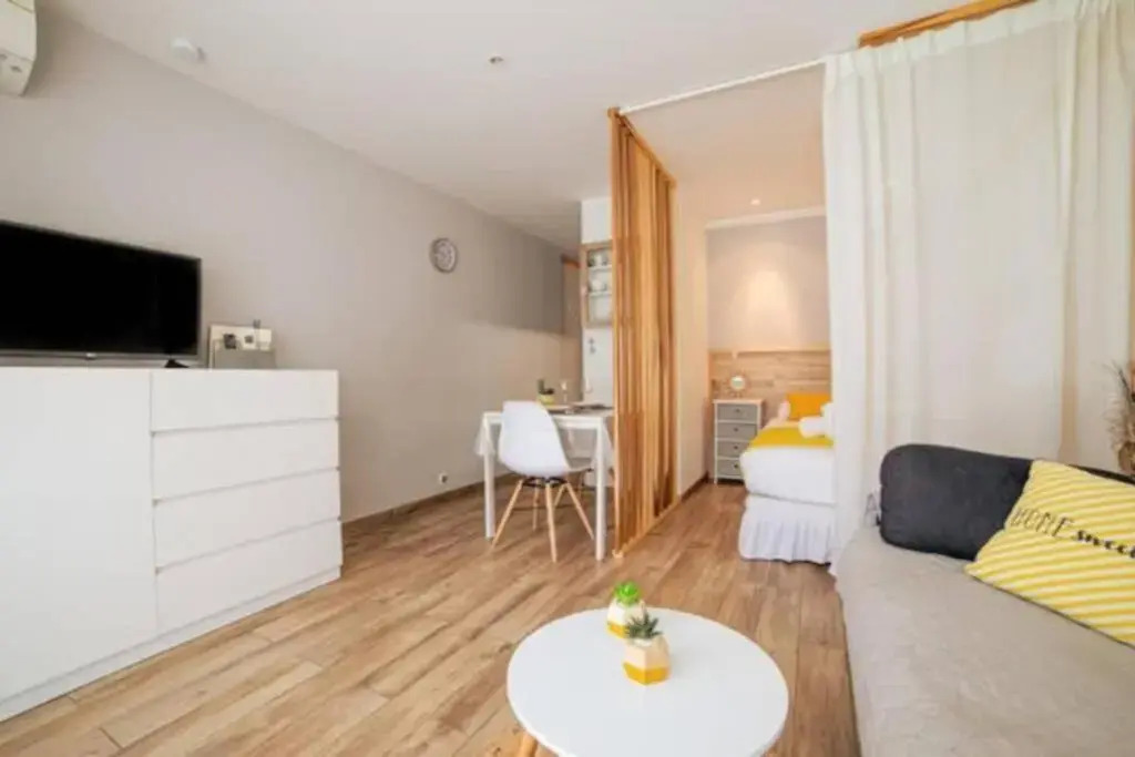 Cocoon Center - Rue d'antibes - 200m plage- Clim - wifi - Unique