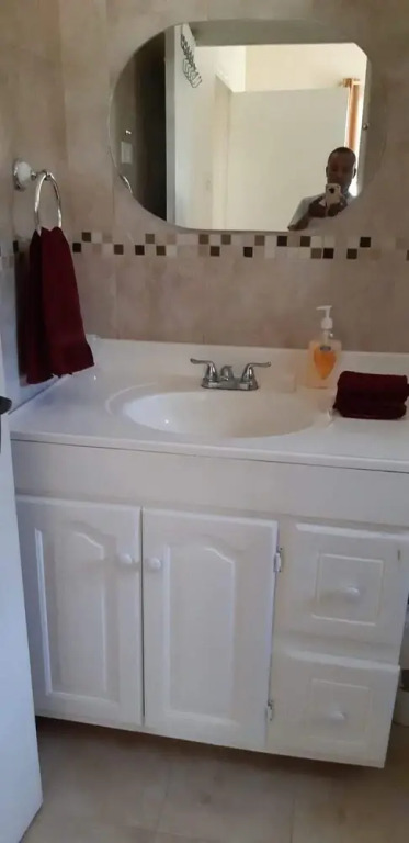Charming 2-bed Apartment in Holetown.sunset Crest