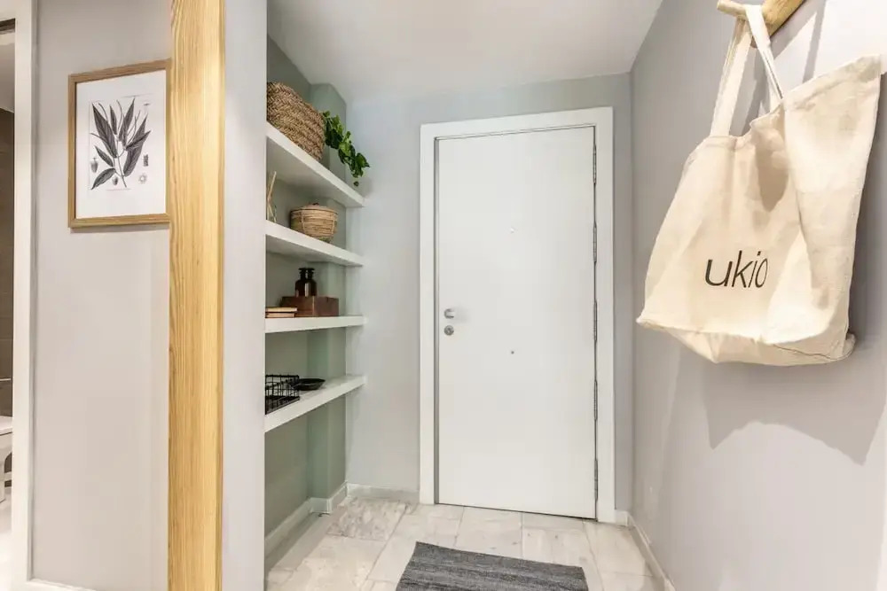 Sabina - 1 Bedroom and Terrace in Almagro