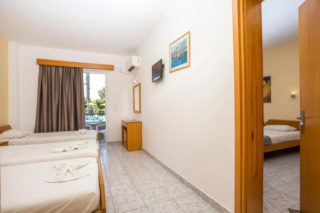 Dias Studios & Suites