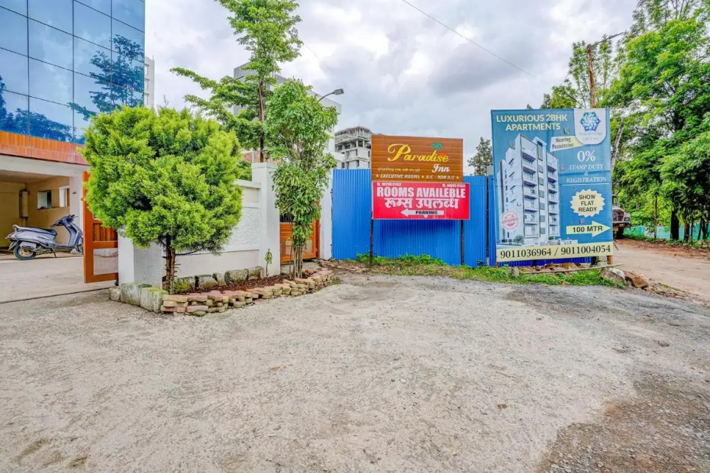 Fabhotel Paradise Inn