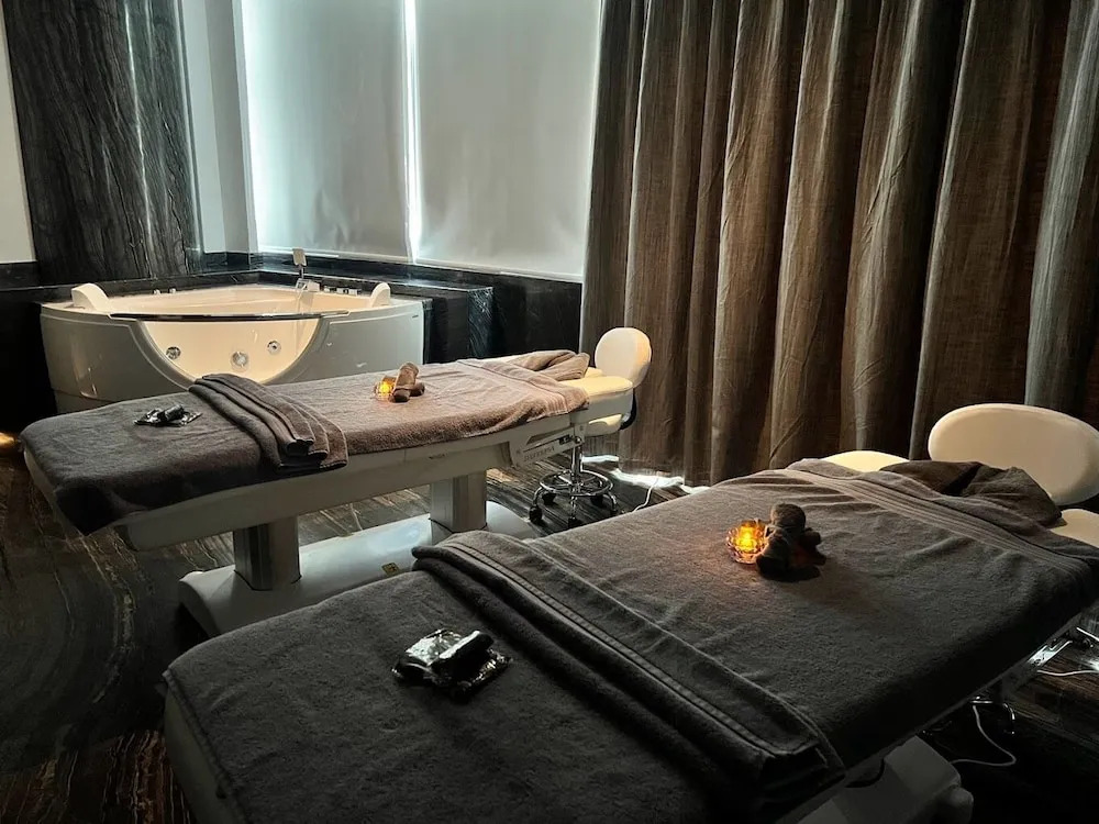 Century Marina Hotel - Lusail