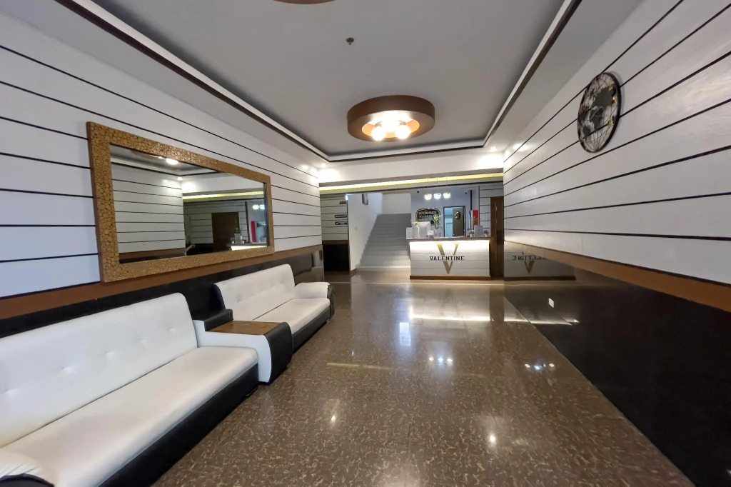 Valentine Park Hotel