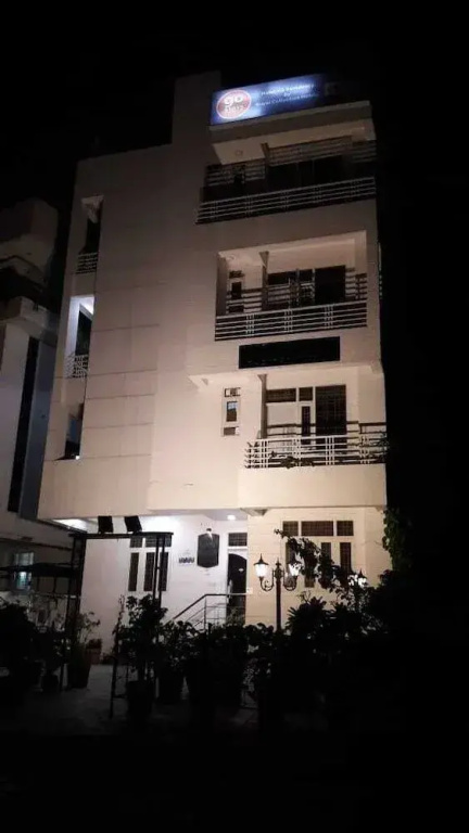 Tuma Club House
